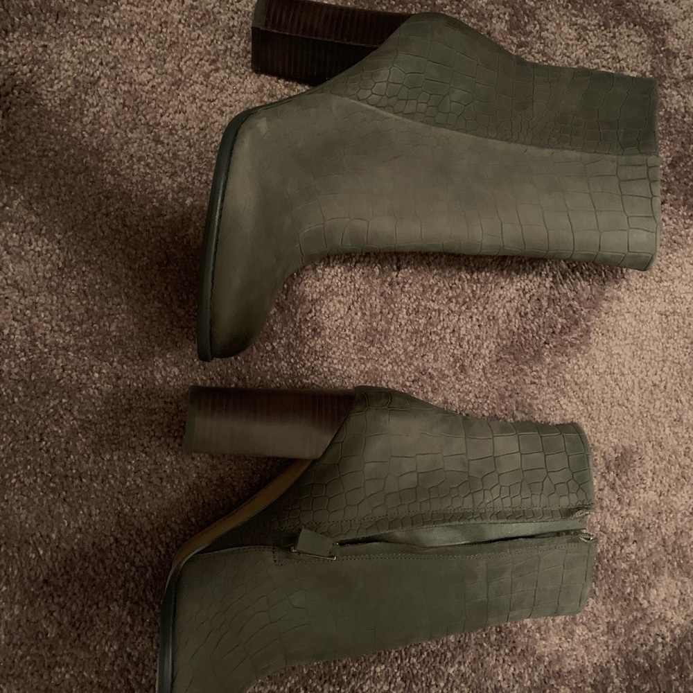 Sam Edelman grey boots